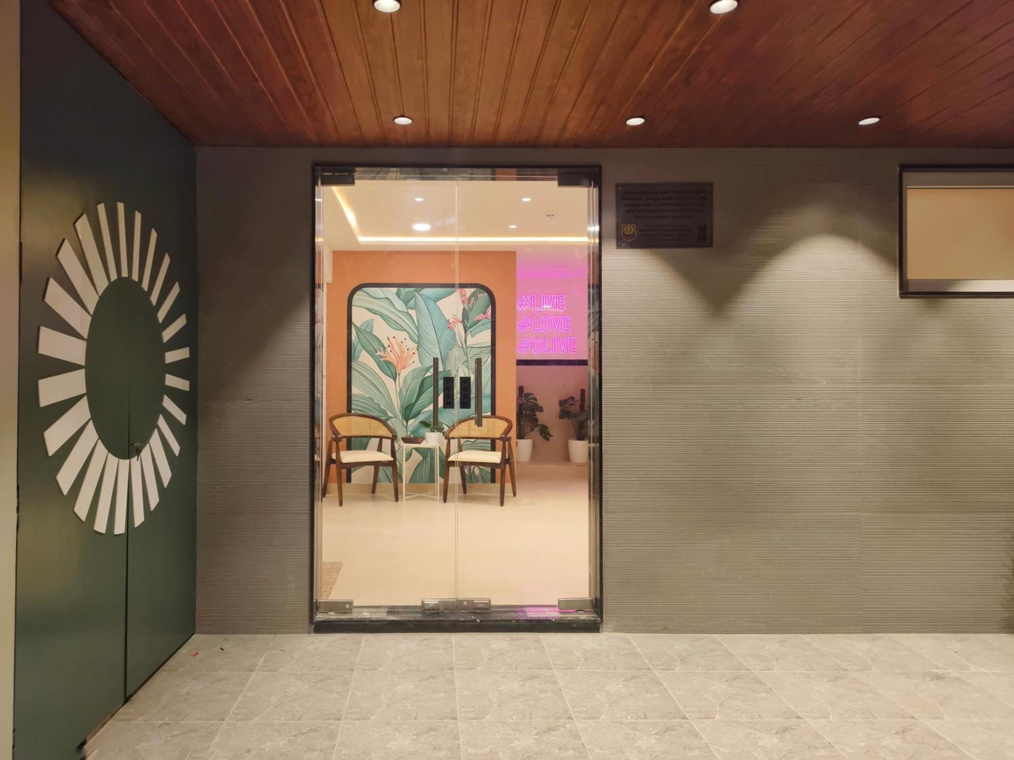 Olive Hotel Millers Road By Embassy Group 벵갈루루 외부 사진
